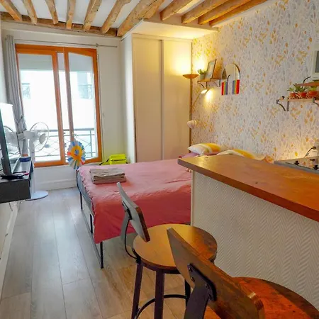 04 Grand Near Republique Apartment Paris