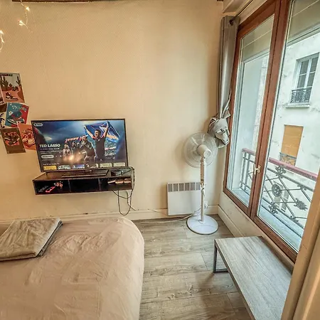 04 Grand Near Republique Apartment